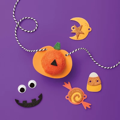 Halloween Pom Characters Garland Craft Kit - Mondo Llama™ 2 Halloween Pom Characters Garland Craft Kit - Mondo Llama™ - Image 2