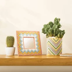 Woven Yarn Mirror And Holder Craft Kit - Mondo Llama™
