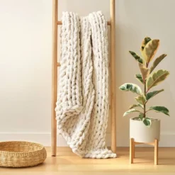 Large Knit Blanket Craft Kit Cream - Mondo Llama™: Finger Knitting Yarn DIY Art Kit For Adults -Artful Craft Shop GUEST e8dcacc0 7696 443c b424 f7e5ac3645de